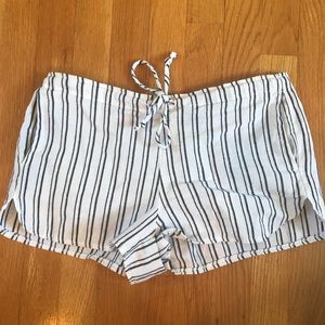 Brandy Melville linen short shorts sz S